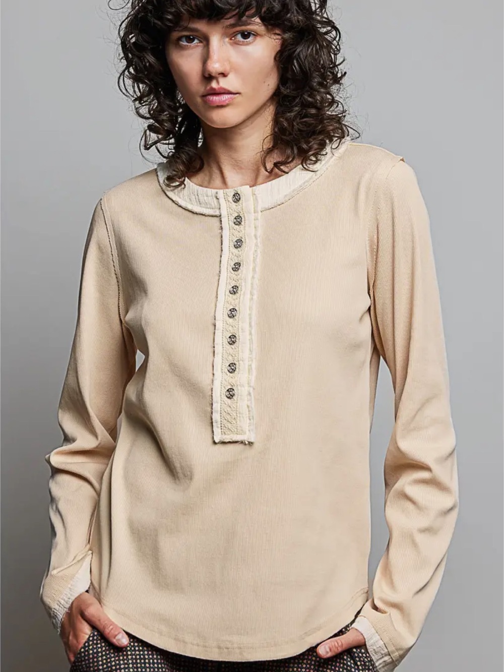 POL Almond Round Neck Lace Trim Rib Knit Long-Sleeve Top NEW FALL WINTER
